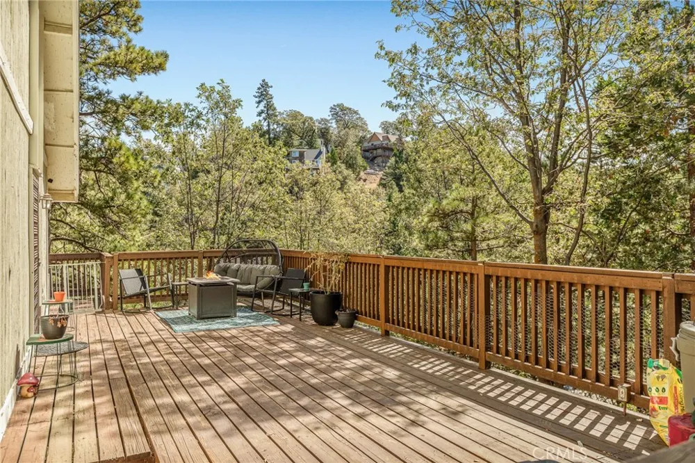 1214 Aleutian Lake Arrowhead, CA 92352
