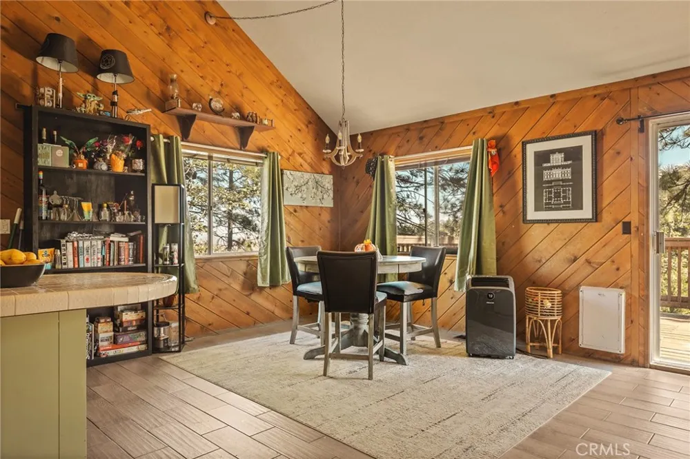 1214 Aleutian Lake Arrowhead, CA 92352