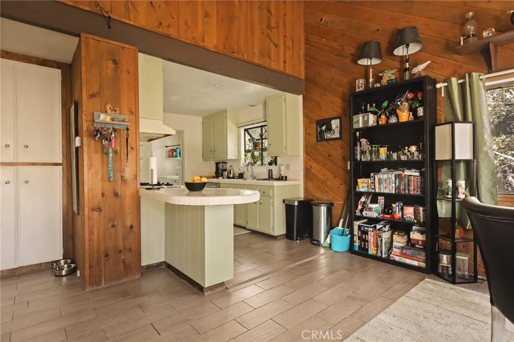 1214 Aleutian Lake Arrowhead, CA 92352