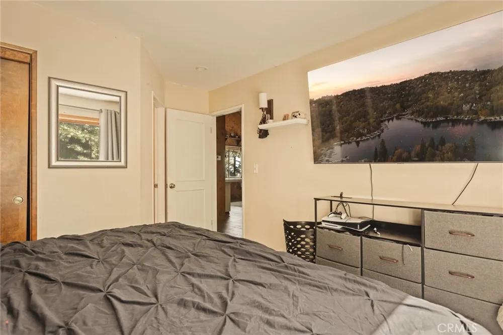 1214 Aleutian Lake Arrowhead, CA 92352