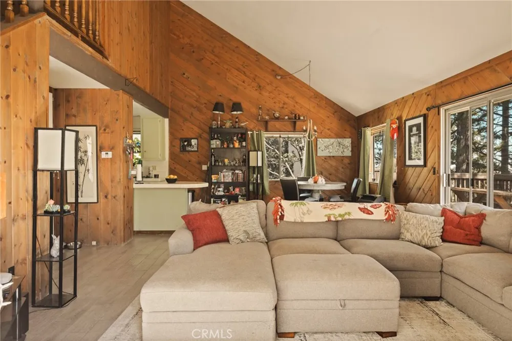 1214 Aleutian Lake Arrowhead, CA 92352