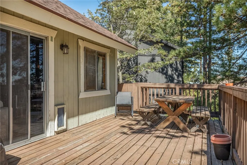 1214 Aleutian Lake Arrowhead, CA 92352