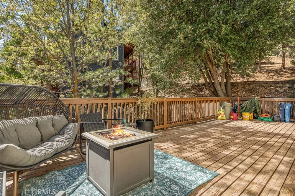 1214 Aleutian Lake Arrowhead, CA 92352