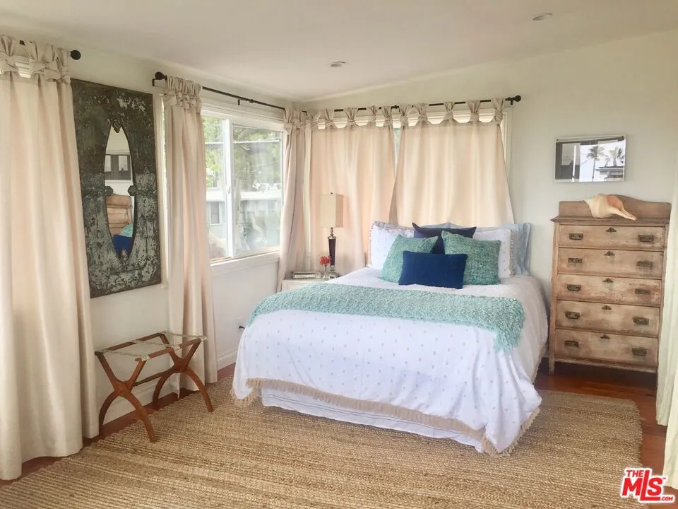 3952 Las Flores Canyon Road Malibu, CA 90265