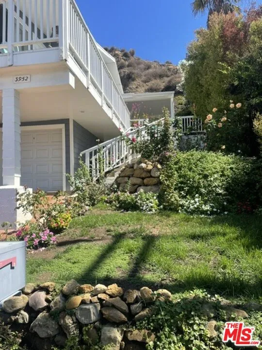 3952 Las Flores Canyon Road Malibu, CA 90265