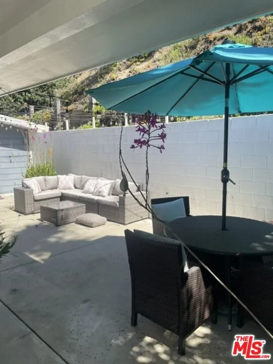 3952 Las Flores Canyon Road Malibu, CA 90265