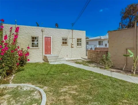 2711 Lexington