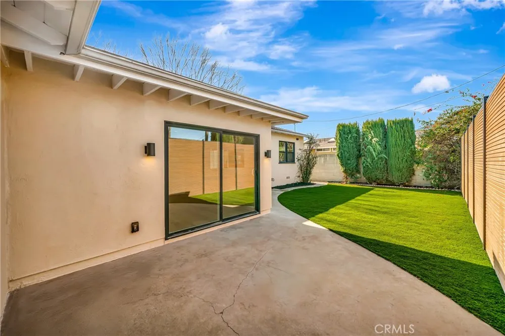 23635 Marylee st Woodland Hills, CA 91367