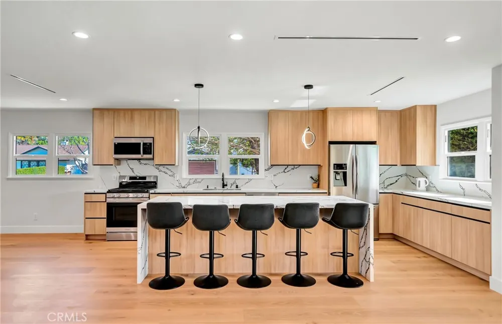 23635 Marylee st Woodland Hills, CA 91367