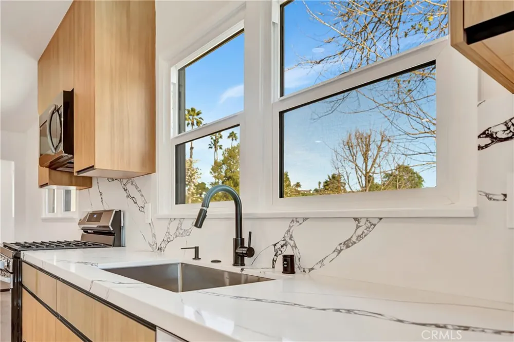 23635 Marylee st Woodland Hills, CA 91367