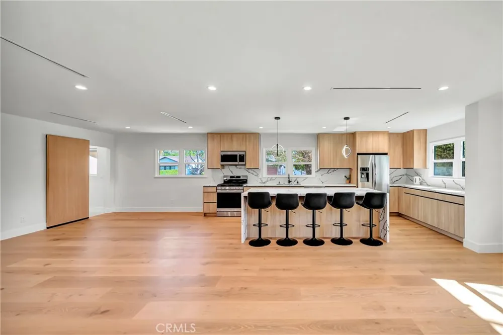 23635 Marylee st Woodland Hills, CA 91367