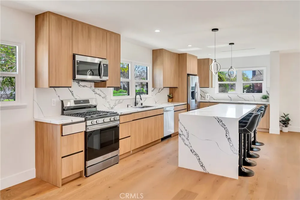 23635 Marylee st Woodland Hills, CA 91367