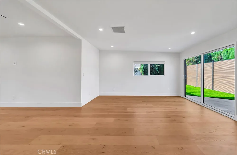 23635 Marylee st Woodland Hills, CA 91367