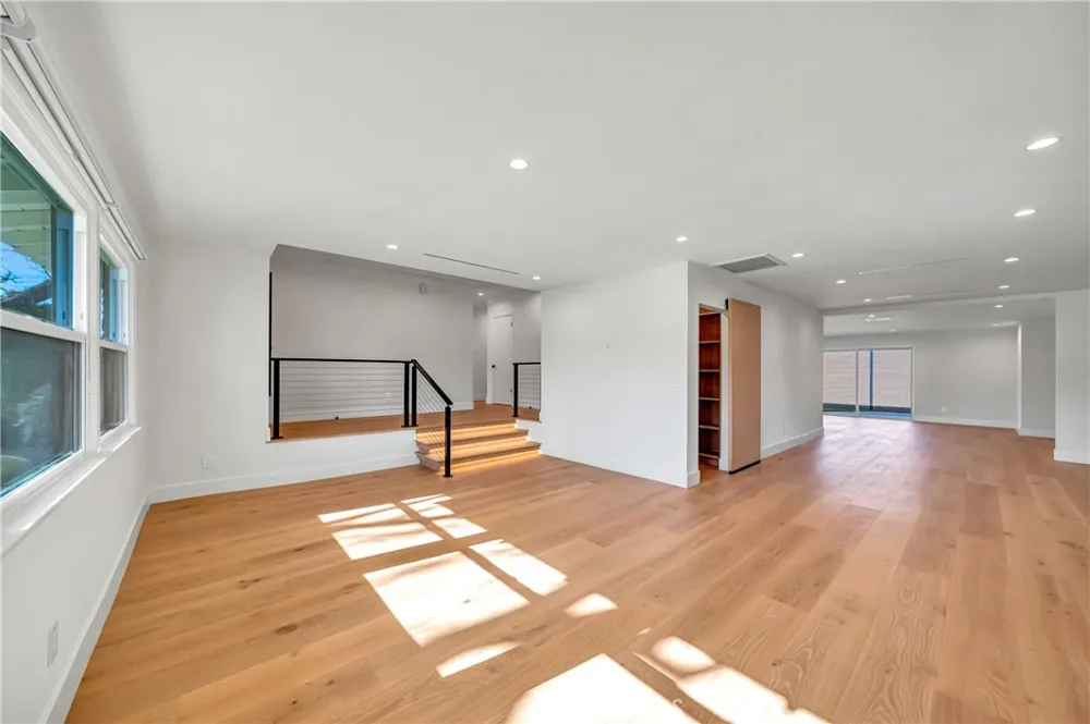 23635 Marylee st Woodland Hills, CA 91367