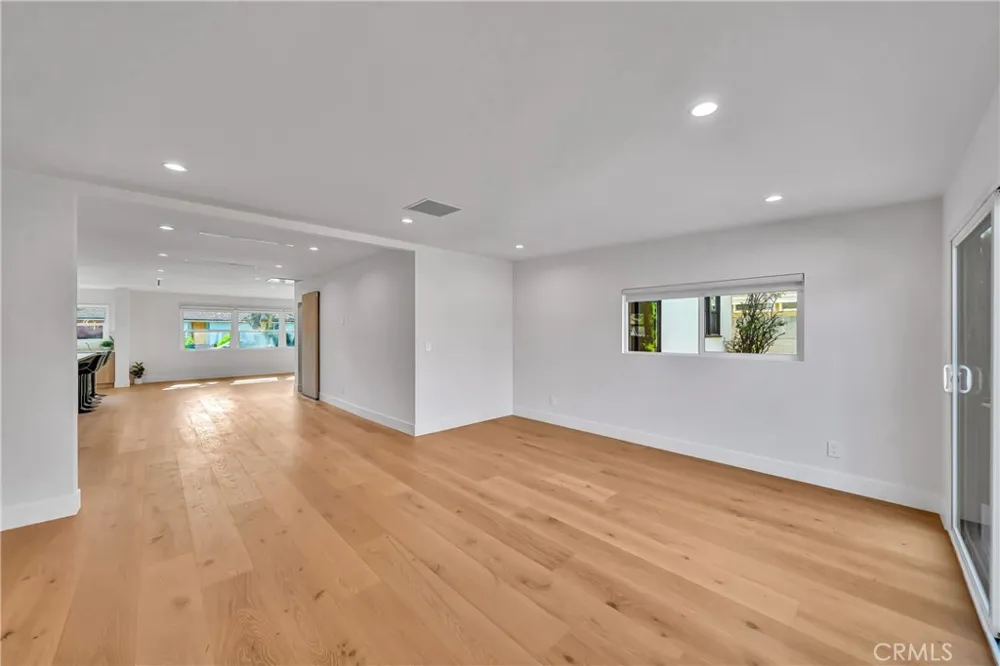 23635 Marylee st Woodland Hills, CA 91367
