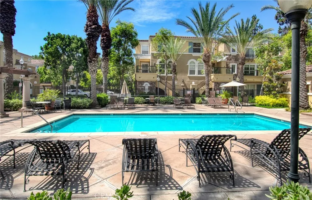 808 Terra Bella Irvine, CA 92602