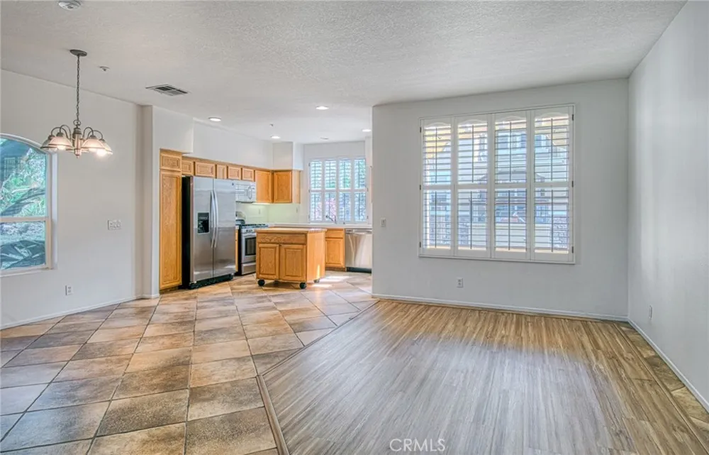 808 Terra Bella Irvine, CA 92602