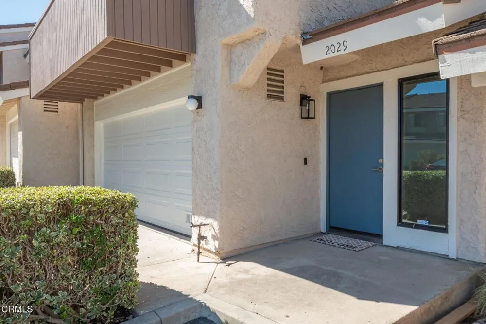 2029 Shoemaker Lane Thousand Oaks, CA 91320