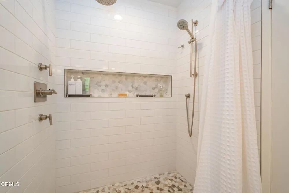 2029 Shoemaker Lane Thousand Oaks, CA 91320