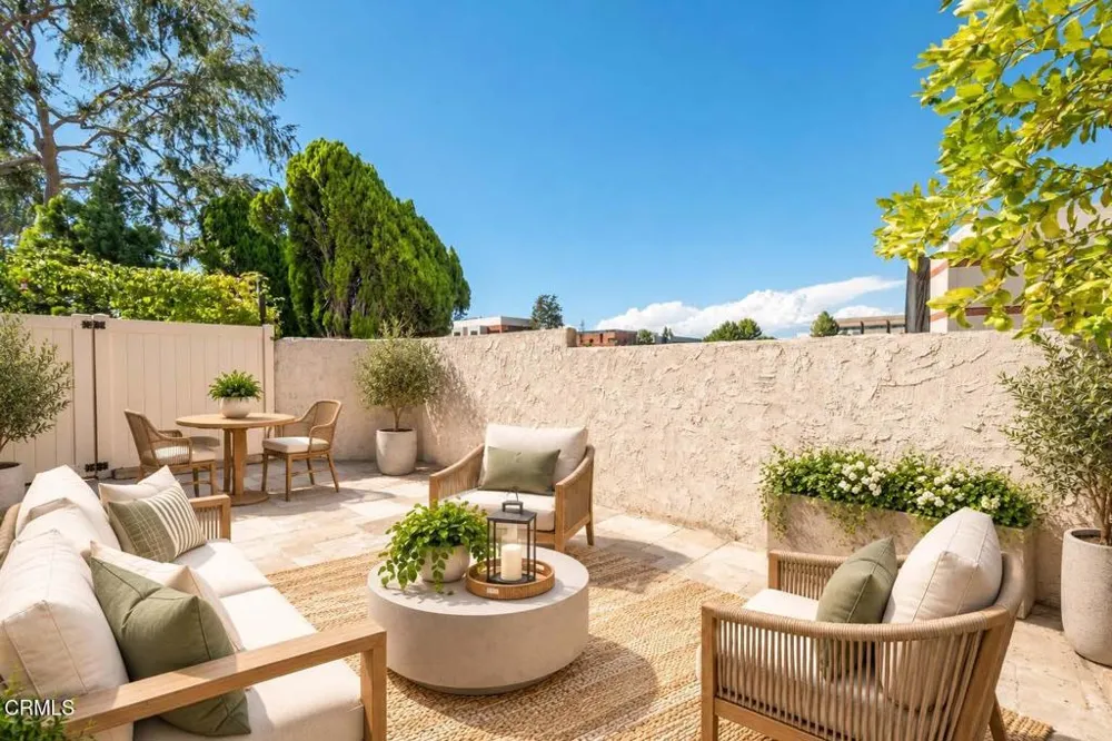 2029 Shoemaker Lane Thousand Oaks, CA 91320