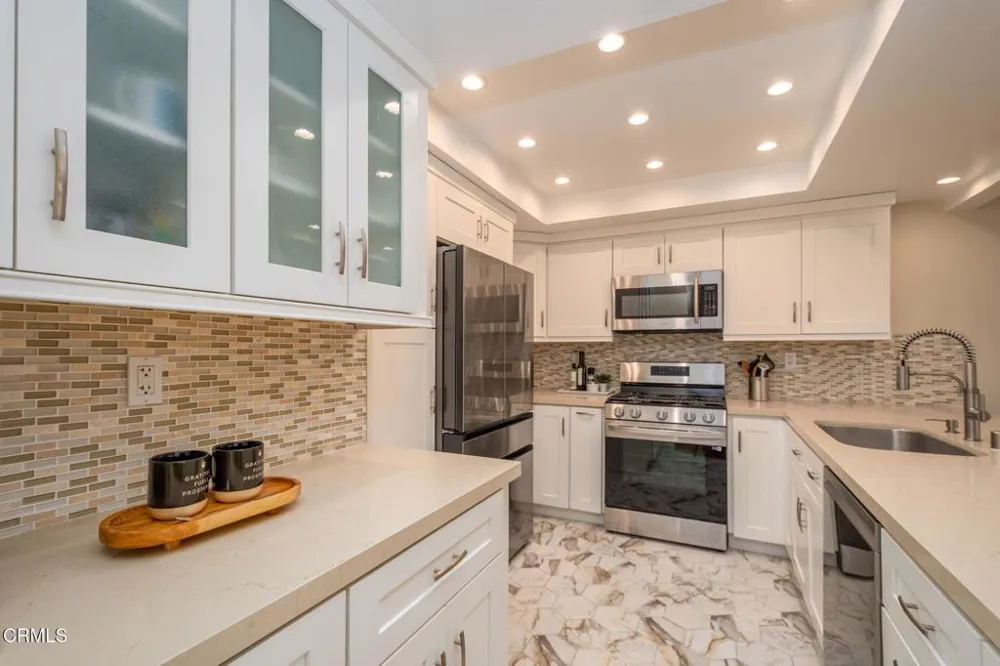 2029 Shoemaker Lane Thousand Oaks, CA 91320