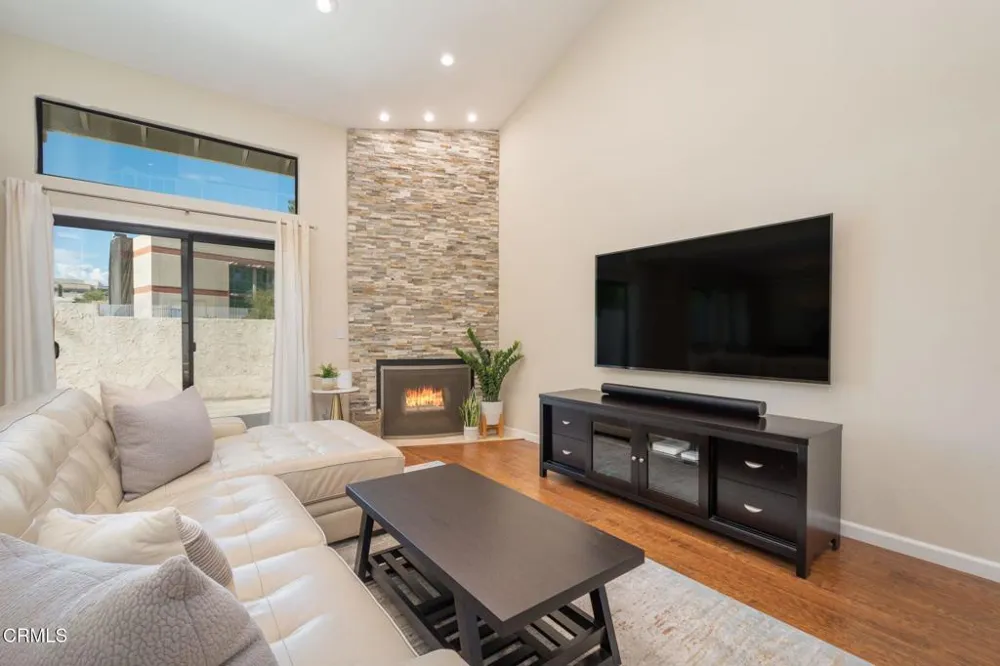 2029 Shoemaker Lane Thousand Oaks, CA 91320