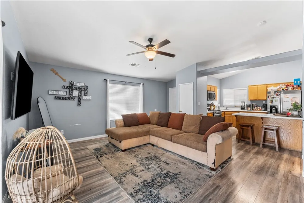 6606 Cerralvo Bakersfield, CA 93307