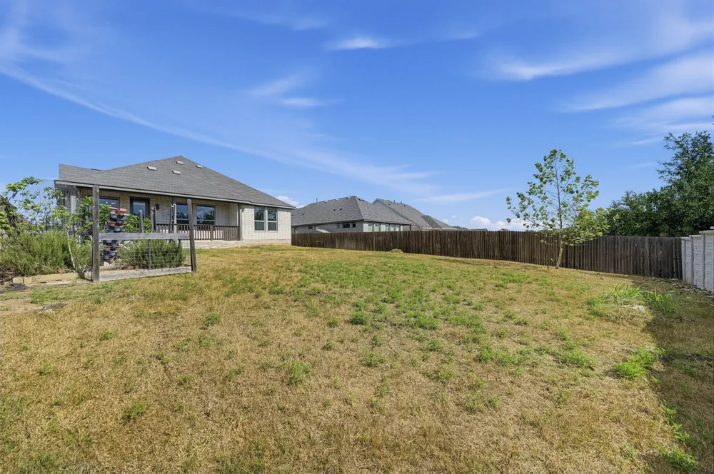 734 Treadwell Lane Kyle, TX 78640