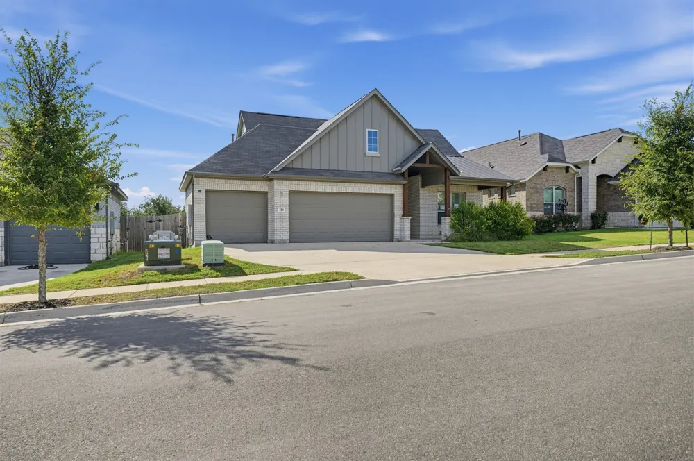 734 Treadwell Lane Kyle, TX 78640