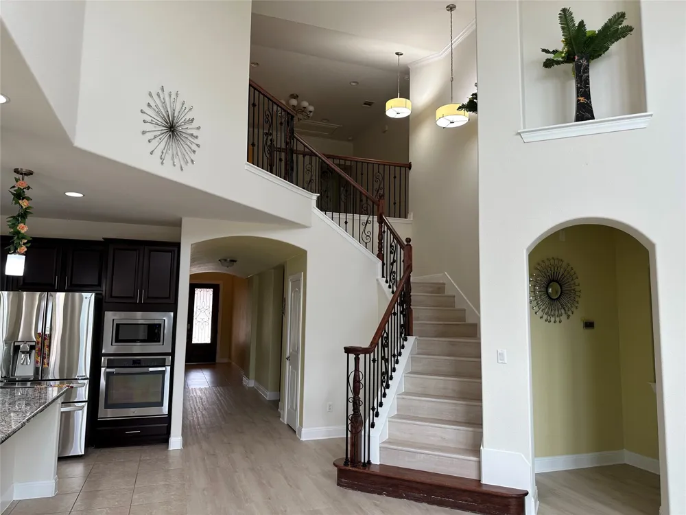 4237 Privacy Hedge Street Leander, TX 78641