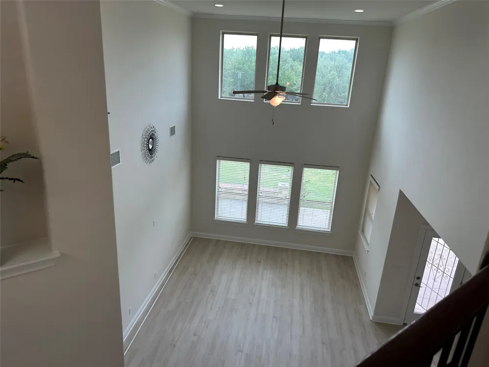 4237 Privacy Hedge Street Leander, TX 78641