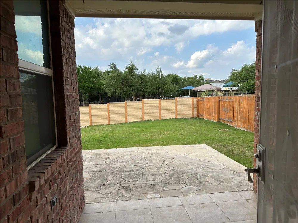 4237 Privacy Hedge Street Leander, TX 78641