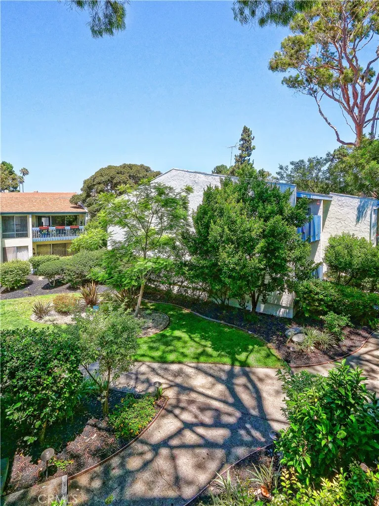 822 Camino Real #202 Redondo Beach, CA 90277