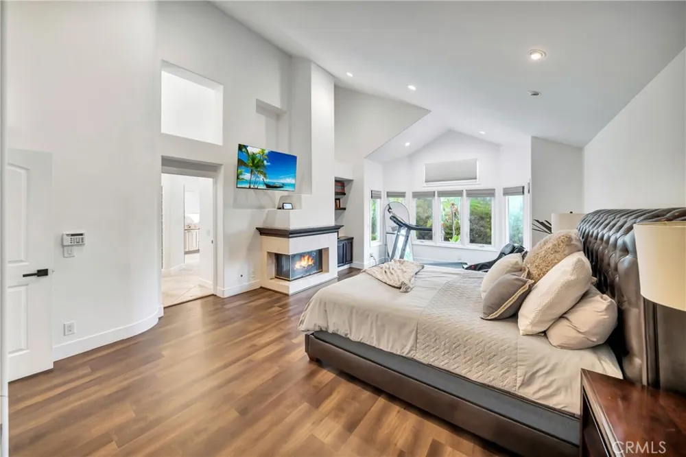 3793 Camino Codorniz Calabasas, CA 91302