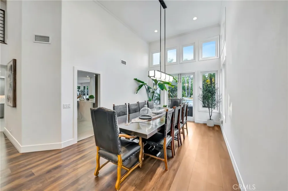 3793 Camino Codorniz Calabasas, CA 91302