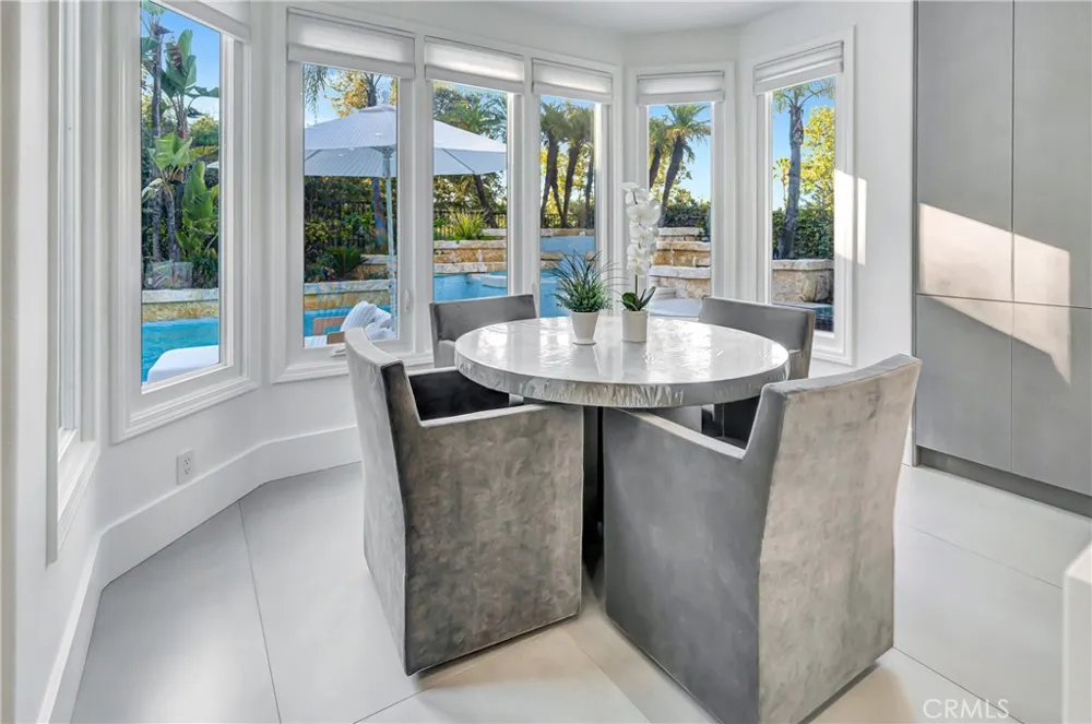 3793 Camino Codorniz Calabasas, CA 91302
