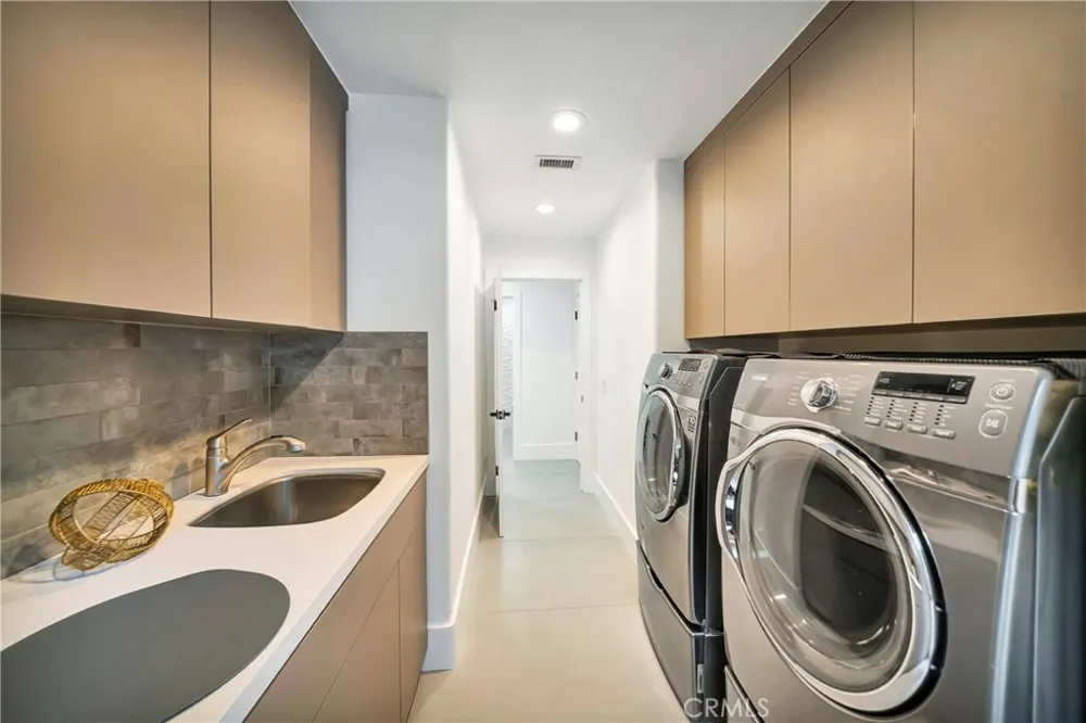 3793 Camino Codorniz Calabasas, CA 91302