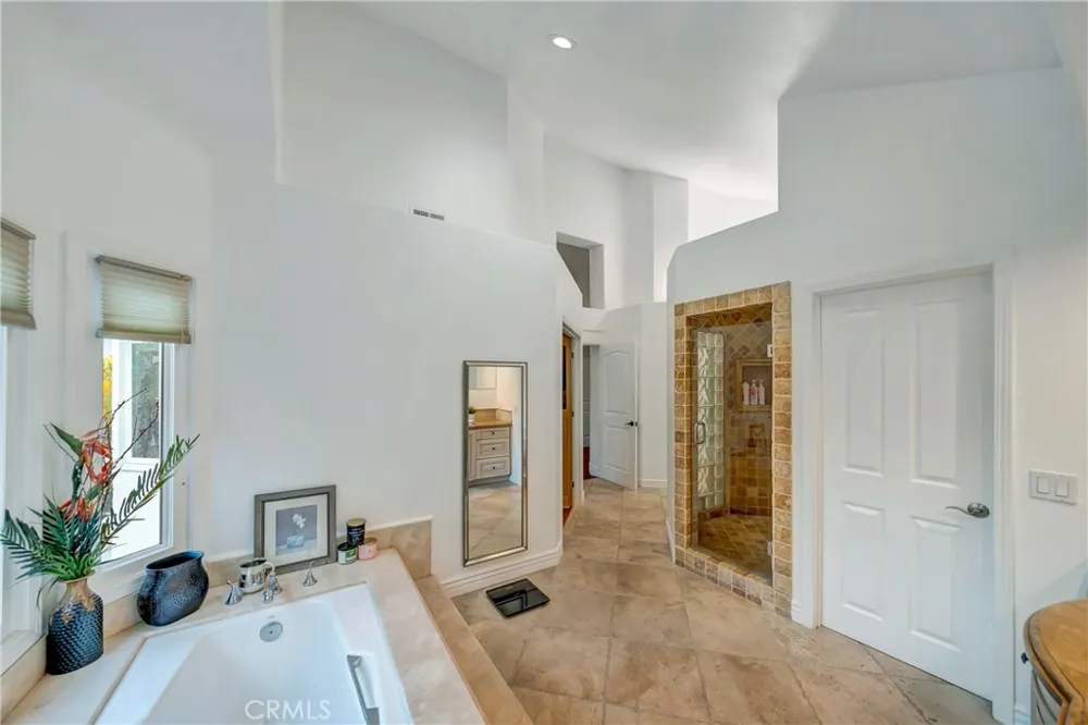 3793 Camino Codorniz Calabasas, CA 91302