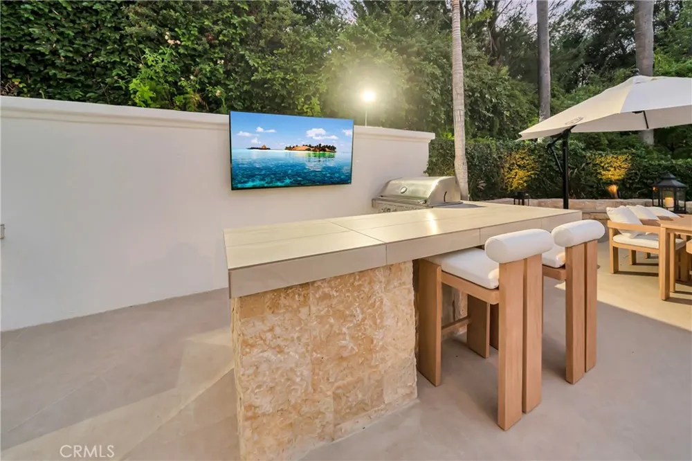 3793 Camino Codorniz Calabasas, CA 91302