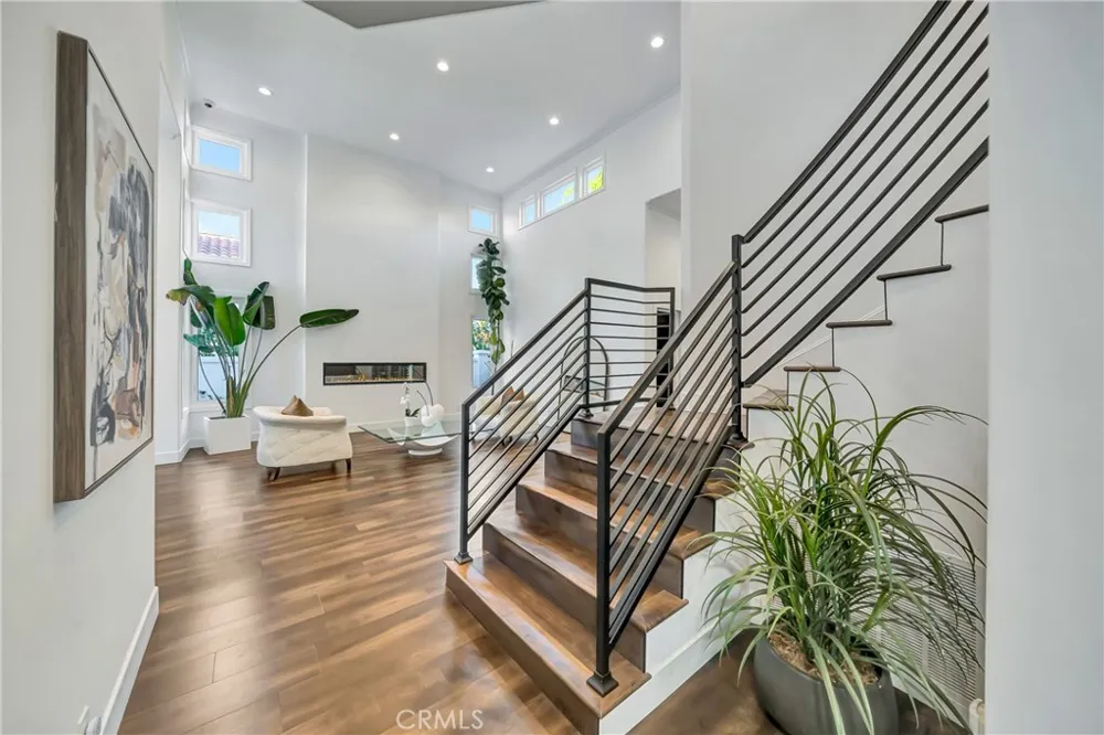 3793 Camino Codorniz Calabasas, CA 91302