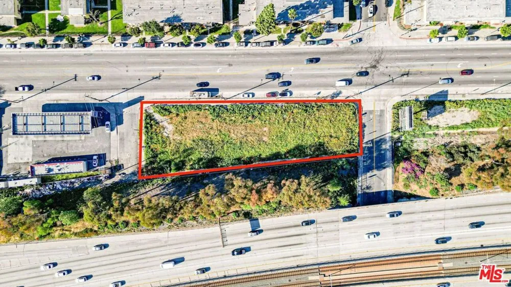 1422 E Imperial Highway Los Angeles, CA 90059