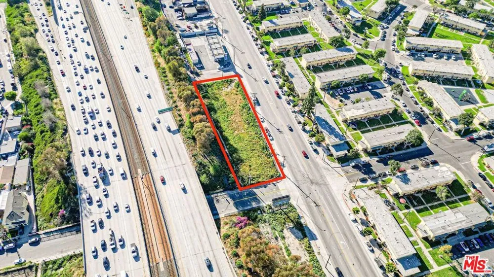 1422 E Imperial Highway Los Angeles, CA 90059