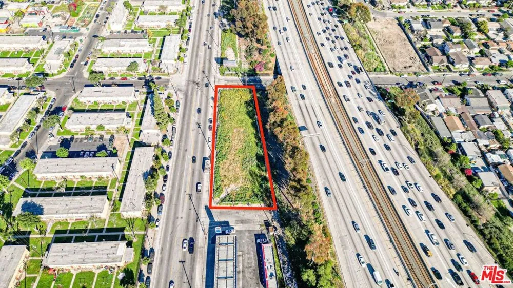 1422 E Imperial Highway Los Angeles, CA 90059