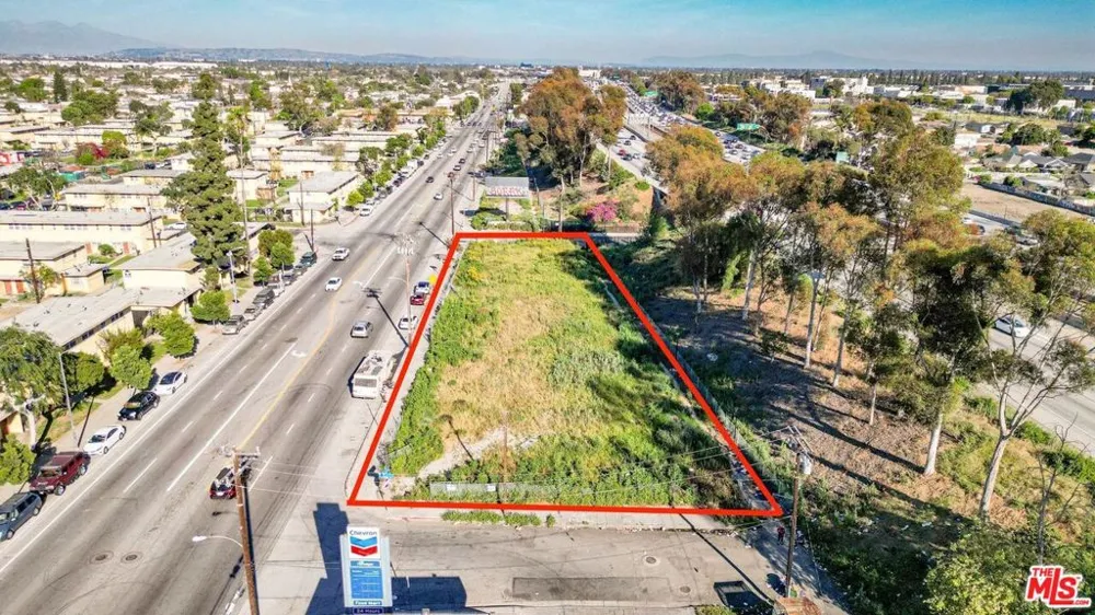 1422 E Imperial Highway Los Angeles, CA 90059