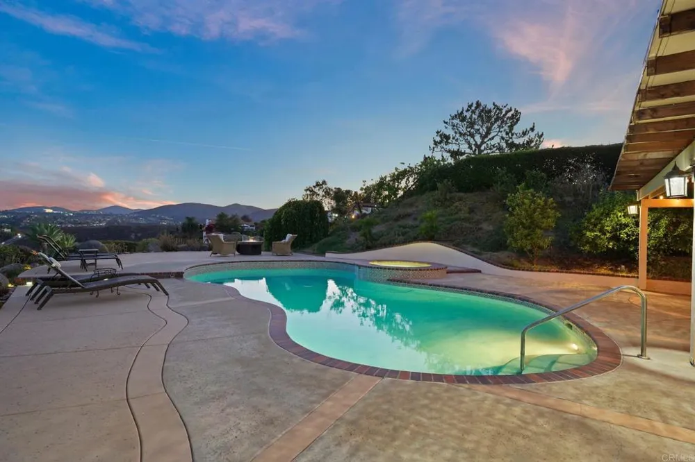 3558 Avenida Amorosa Escondido, CA 92029