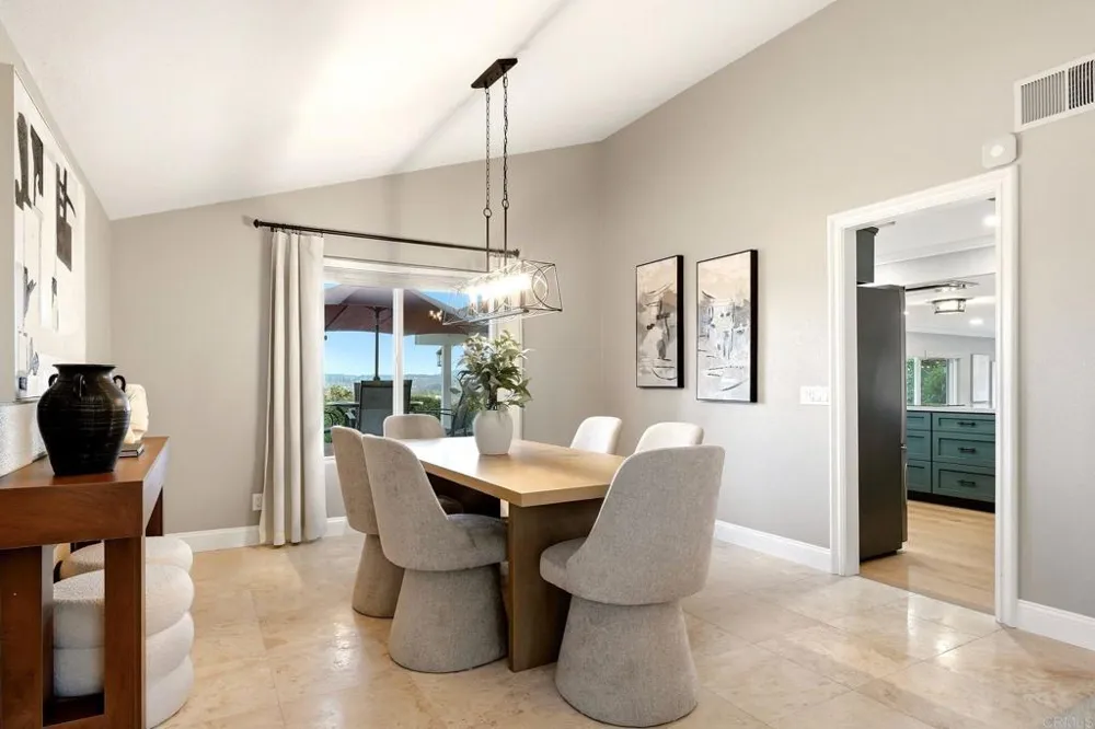 3558 Avenida Amorosa Escondido, CA 92029