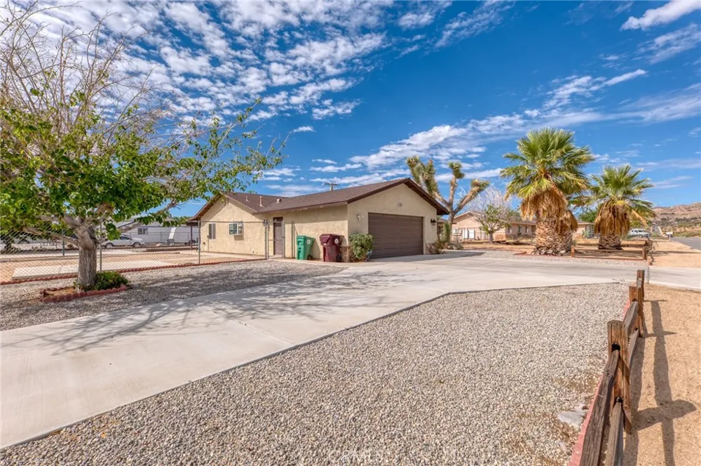 58235 Paxton Yucca Valley, CA 92284