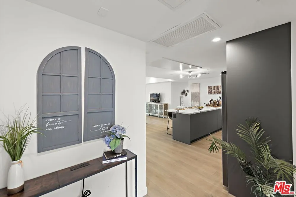 321 S Oxford Ave #603 Los Angeles, CA 90010