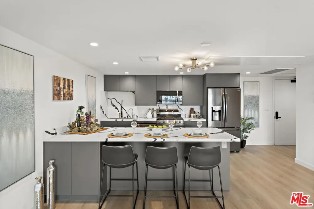 321 S Oxford Ave #603 Los Angeles, CA 90010