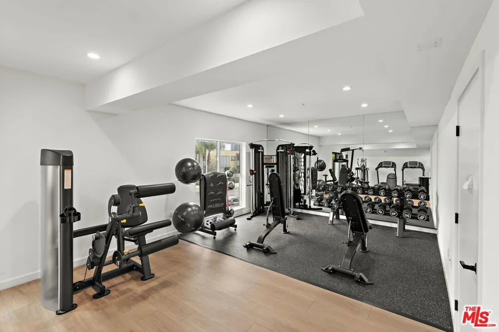 321 S Oxford Ave #603 Los Angeles, CA 90010
